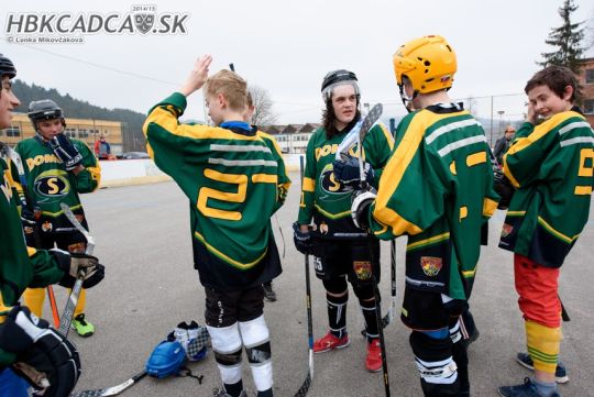 Akcie, tvrd� hity, s��a� o ka�d� bod! 